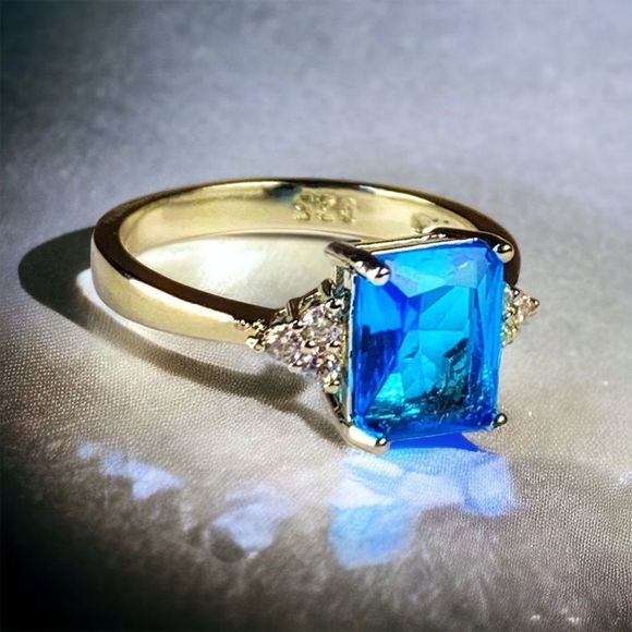 Princess-Cut Topaz & White CZ Gemstones in a 925 Sterling Silver Filled Ring - Picture 9 of 12